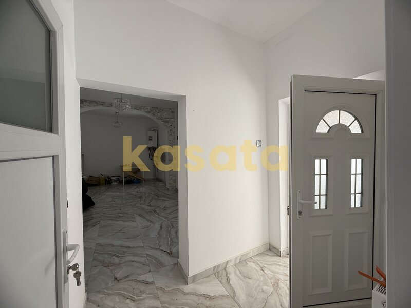 Domenii oportunitate  vila renovata